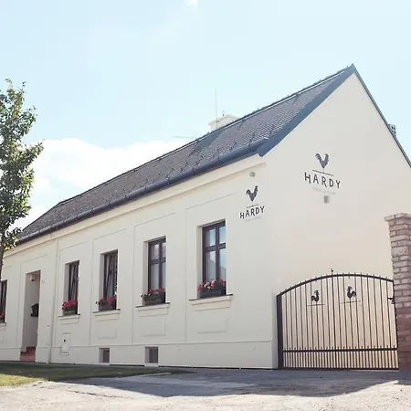 Hardy - Cognac & 4*