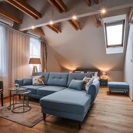 Hardy - 科尼亚克旅馆 招待所