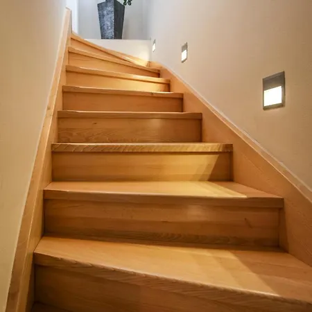 招待所 Hardy - 科尼亚克旅馆 4*