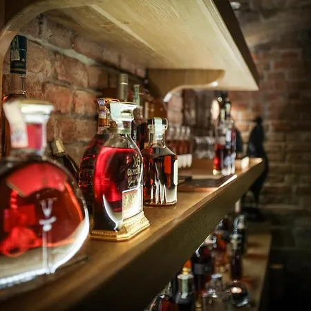 Hardy - Cognac & Penzion