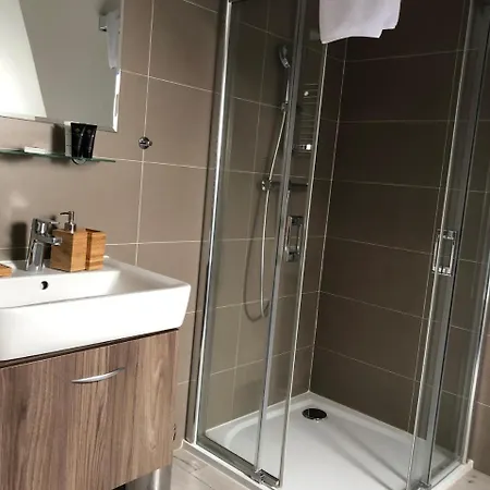 Hardy - 科尼亚克旅馆 招待所 瓦尔季采