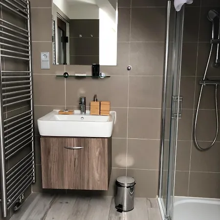 Hardy - 科尼亚克旅馆 招待所